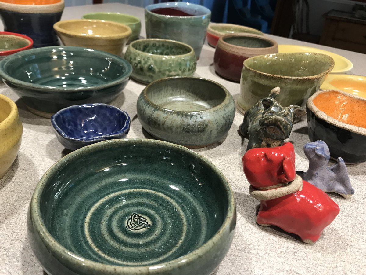 KarenMScolforo's tweet photo. I completed my pottery course with Caren Helm. What a blast! These are some of my pieces...#creativeexpression #throwingpots #downtime https://t.co/hjtogcy4qW