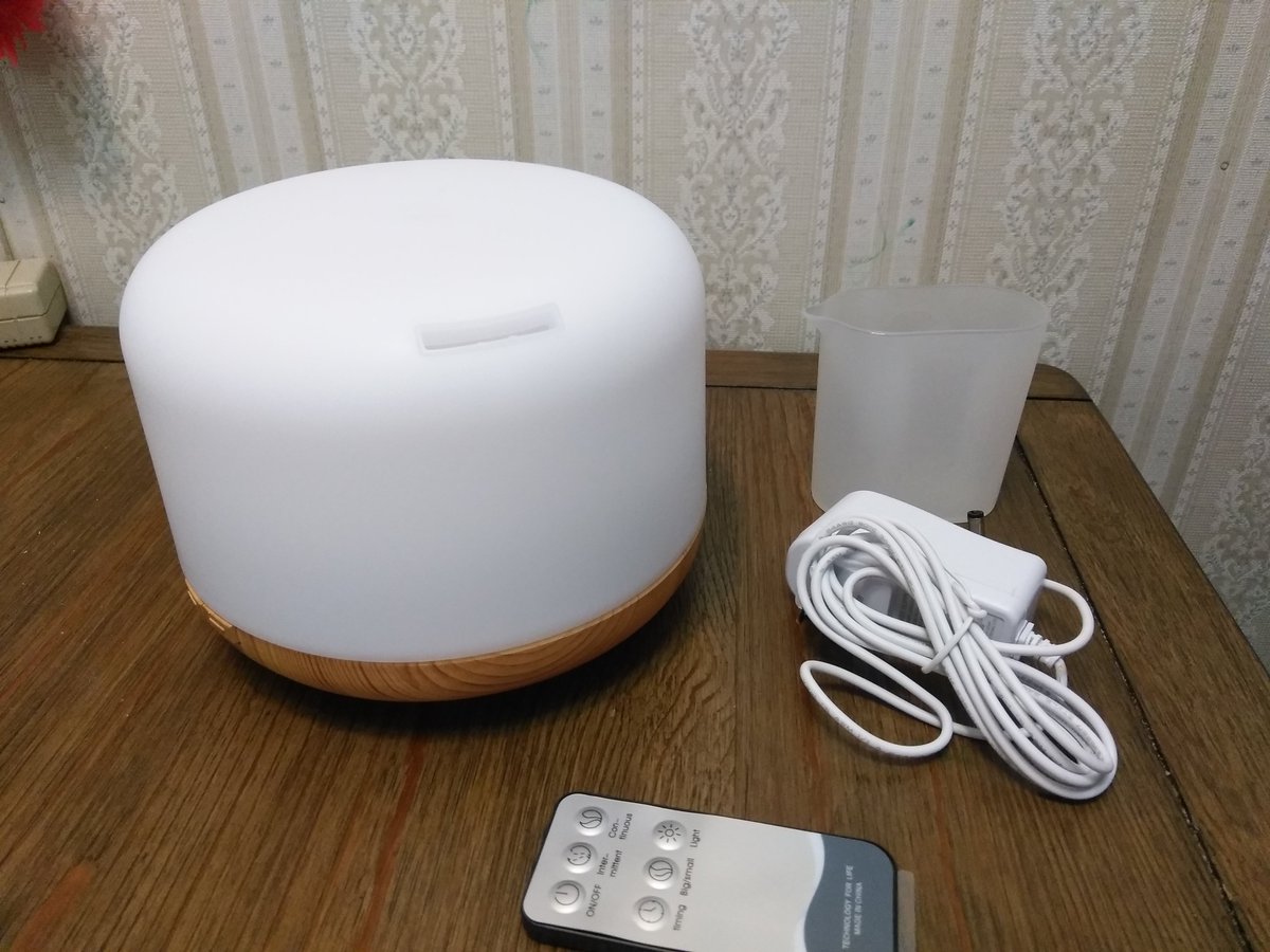 LoveToShopNow's tweet photo. Check out this colorful diffuser/night light. Adds a nice touch to any room
#Aroma #EssentialOil  #diffuser #mist #humidifier
#RankBoosterReview #Sponsored #COSSCCI https://t.co/ISbfw7ICyk https://t.co/VrQ5DruxQ3