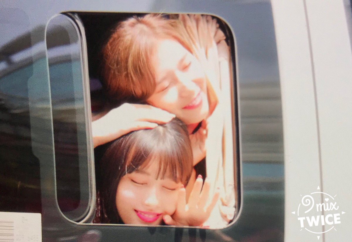9mixTWICE's tweet photo. 18.7.18  쇼챔 중간퇴근 preview #���와이스 #TWICE #모모 #Momo #사나 #Sana https://t.co/AtELh6llxv