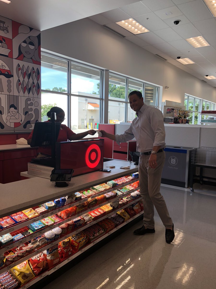 Brainwater7's tweet photo. When you’re the first customer to check out at the project you developed #winning #targetfsu #sjcollins https://t.co/rZznMmjta6