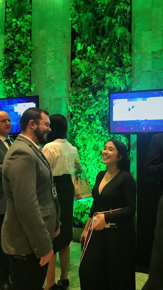 CAMTIC's tweet image. Inicia el networking en el #techtogether