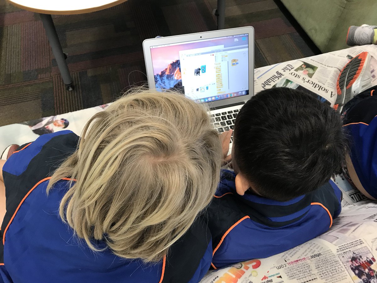 MissTKJones's tweet photo. Today we started our new STEM Rotations. My group is creating games using either @scratch or @bloxels #STEM #digitaltechnologies #aussieteachers #coding https://t.co/xviTeOUNxv