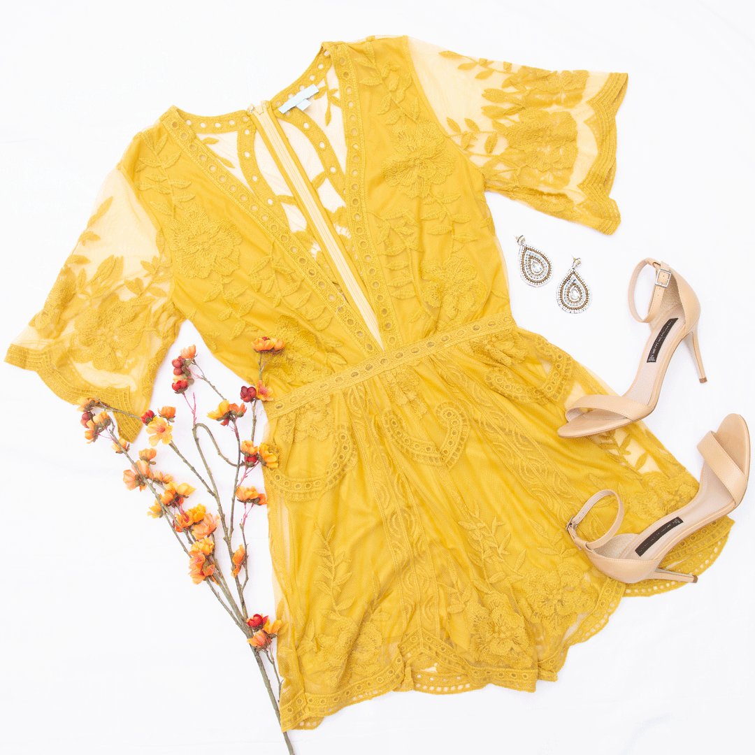 _ShopTheMint's tweet photo. The mix of summer and fall! 🍂🍃 #shopthemint #fashion #falltransition #onlineboutique #romper https://t.co/tr83O4M7Xg https://t.co/F5sYWCiclQ