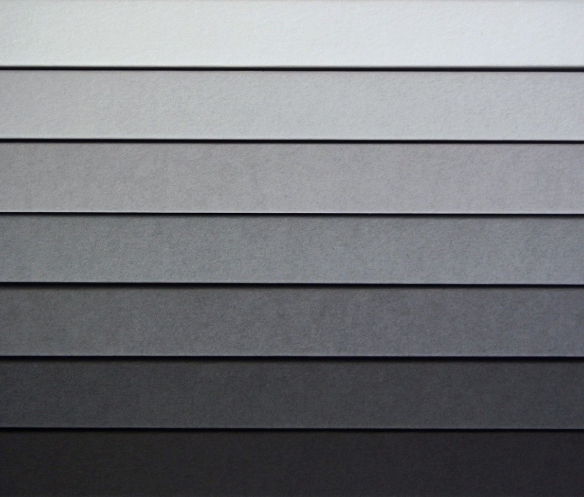 平和紙業株式会社 トーンｆ は 寒色系cool Gray Cg と暖色系warm Gray Wg ふたつのグレーの階調をそれぞれ7色で表現したファンシーペーパーです 美しいグラデーションは 無彩色でありながら驚くほど豊かな表情を携え 用紙選択のバリエーションを