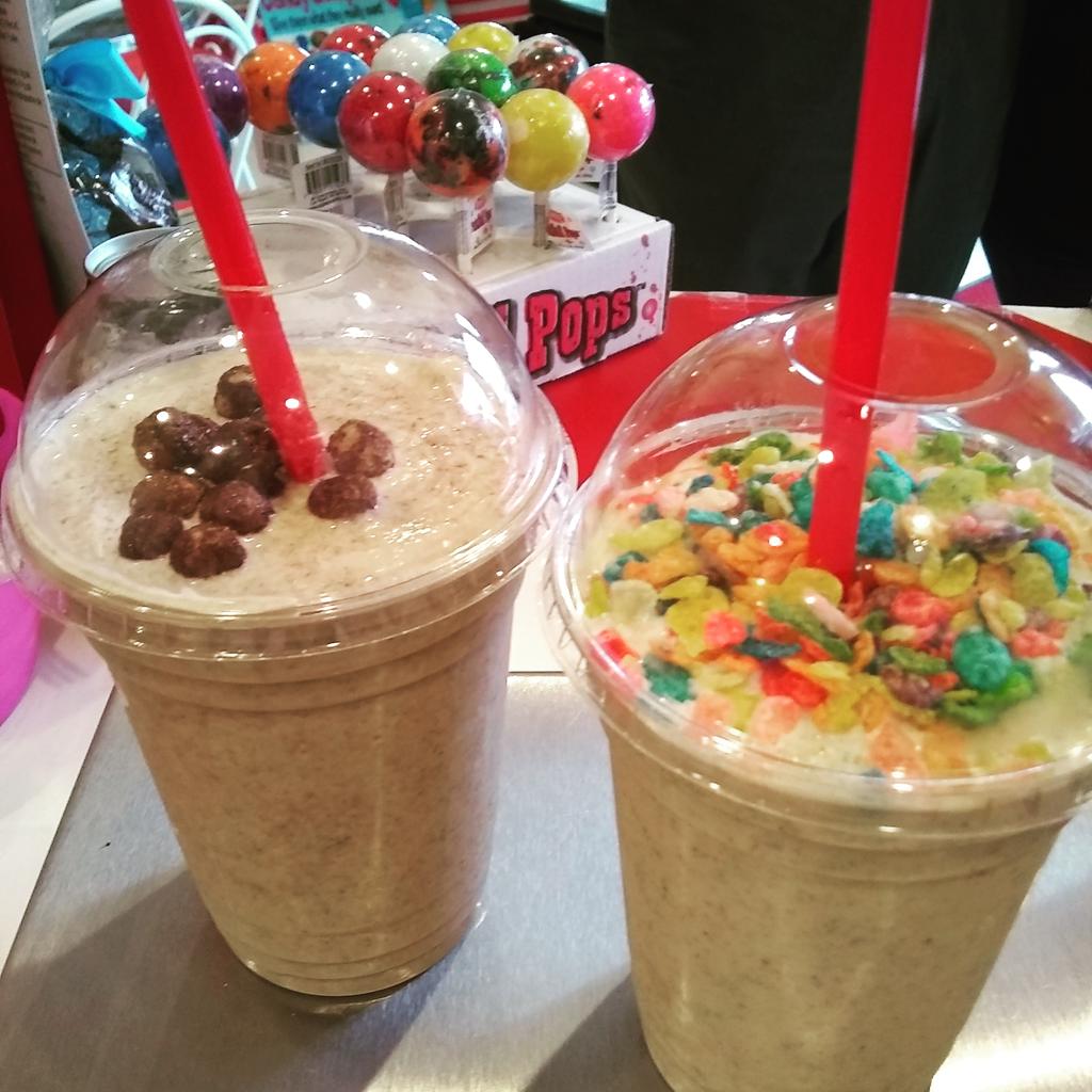 SwtScoops's tweet photo. Cocoa Puffs and Fruity Pebbles Crunchy Cereal Milkshakes 
 ...yummy! May be the best treat in the store!
#nomnomnom #icecream #milkshakes
#delicious #warrentonsweetscoops https://t.co/RHOL7TlUGP