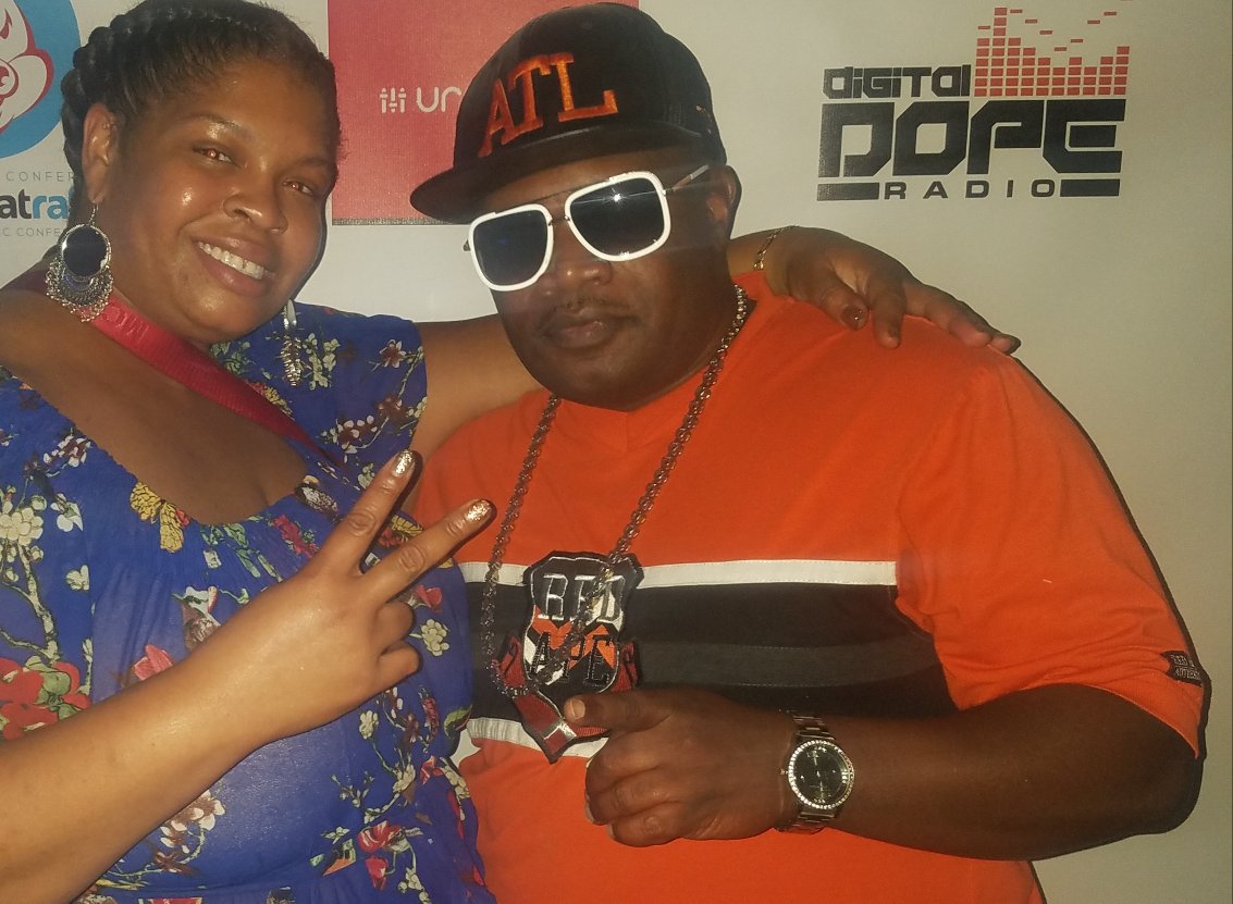 feliciad864's tweet photo. #Thatrabbit conference was lit in the atl this weekend i met a lot of great artist is was nice to watch so much talent from rookies, old school, vets.#NerveDJs #newmusic #NerveDJs #radiopushers #Atlanta #Radio https://t.co/H9NZzawX33