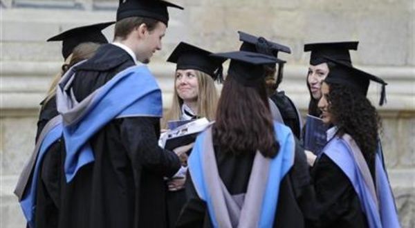 VenusComms's tweet photo. .@UniofOxford has accepted more women than men for the first time in history; BUT diversity remains an issue
https://t.co/Ype3BJw0IR https://t.co/bJWjpO7tD3