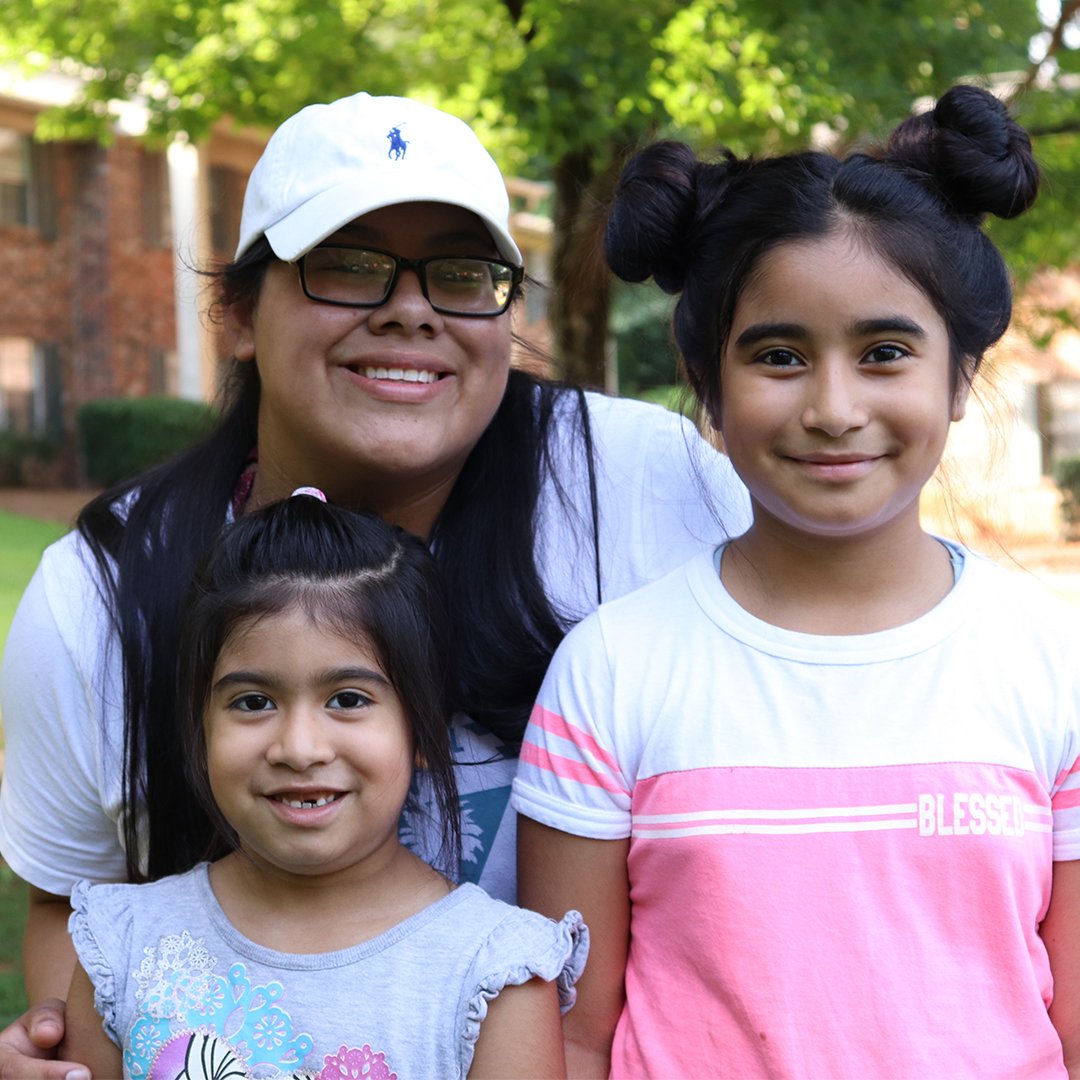 PCBStudents's tweet photo. Day 2 was amazing! We had so much fun sharing Jesus with some awesome kids and learning about all the cultures around us! Time to sleep, and then we'll be up to do it again tomorrow! #pcbstudents #missiontripatl2018 https://t.co/Sw7EPf0Pt4