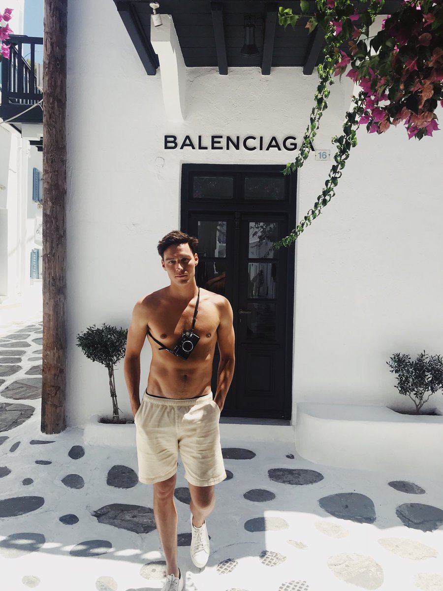 lifeaseva's tweet photo. i love exploiting Adam for my own collection of aesthetic boy pics https://t.co/bHxpInse5C
