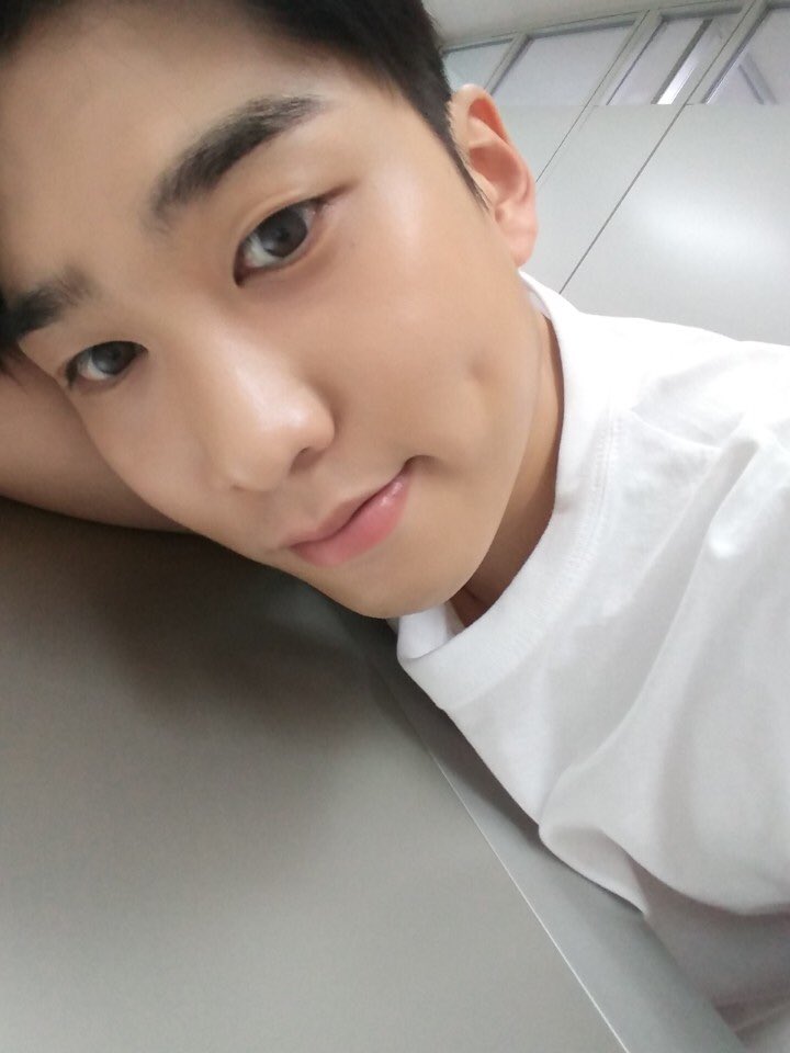 HYUNSEONG tweet media