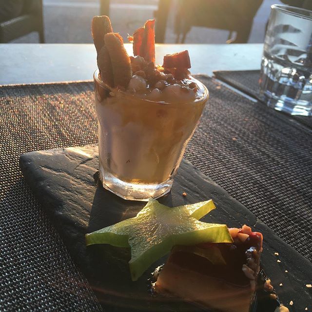 DavidVinot's tweet photo. Sunset dessert at #tisable #fouras #france #charentemaritime #dessert #foodporn #food #restaurant #start #startfruit #holidays #sunset #ilovedessert https://t.co/rptKjfnfoG https://t.co/51Niqa1E80