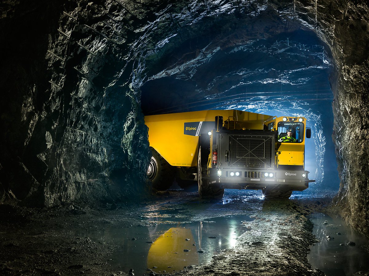 im_mining's tweet photo. #Perilya-owned #Cormidom has just ordered a new #mining fleet from @epirocgroup for its #CerrodeMaimon #copper #zinc operation as the #miner looks to transition underground in the next few years.
https://t.co/8zn2SDejK6 #LHDs #undergroundmining #miningequipment #futureofmining https://t.co/sbcWUv7n9b