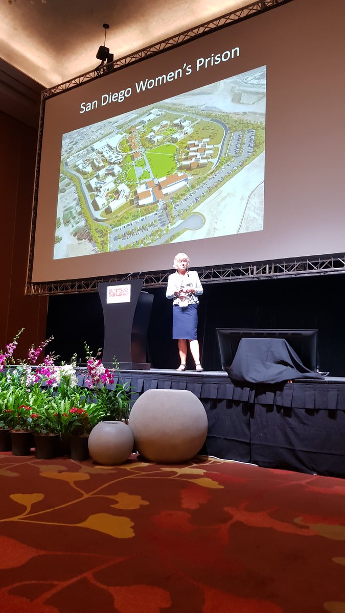 @JanaSoderlund presents on her insightful paper documenting the benefits of biophilic design in prisons for rehabilitation ... and application to other stressful places! #IFLA2018 @DesignByNature_

researchgate.net/publication/32…