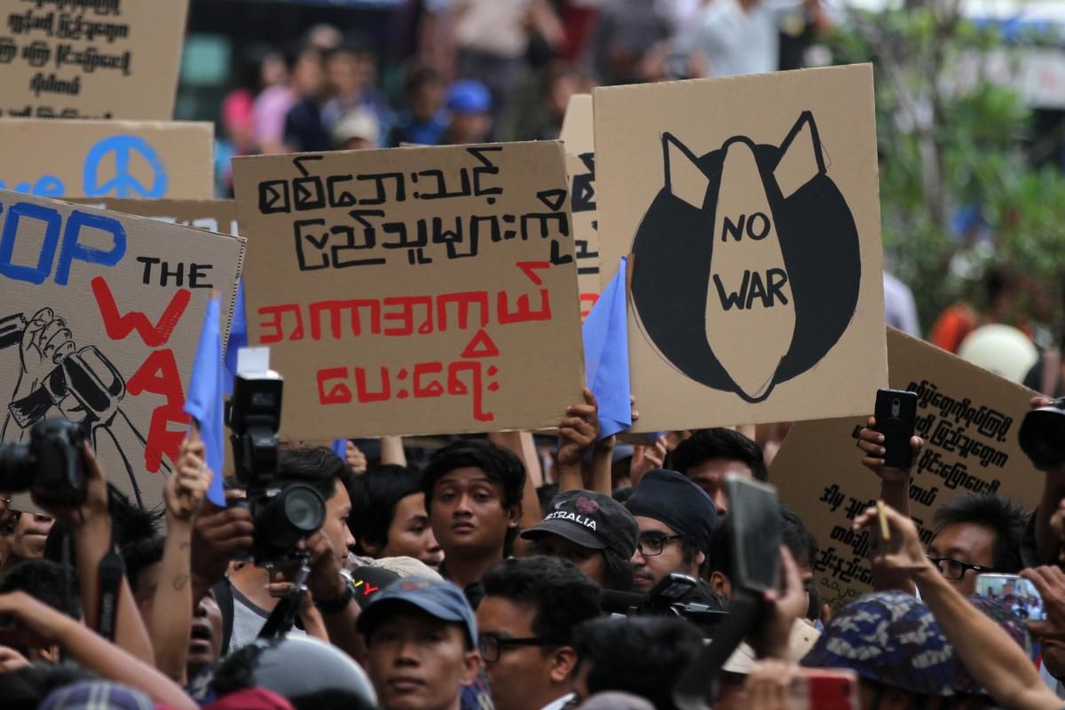 Scores of anti-war protesters prosecuted across #Myanmar while government critics are silenced #myanmar #CIVICUSmonitor @PVamplify @BurmaLink @aapp_burma @ndburmaweb @YangheeLeeSKKU zpr.io/6XJbR