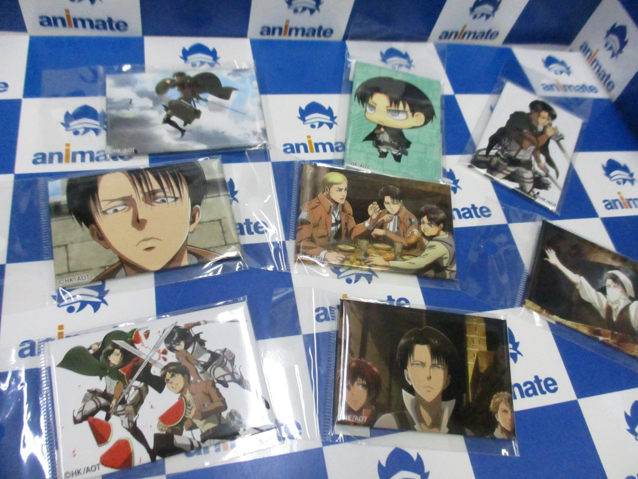 アニメイト名古屋 على تويتر グッズ入荷情報 進撃の巨人 の新商品 リヴァイ百景缶バッジが入荷致しましたナゴ アニメイト名古屋にて好評発売中 ご来店をお待ちしておりますナゴ Shingeki