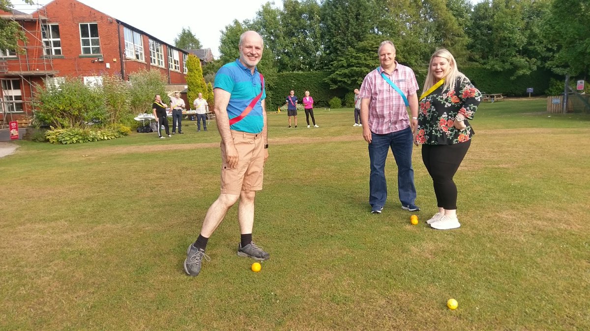 We had a hoot last night at our lovelocal Sports Day at <a href="/Ossymillsbcc/">O-Mills BCC</a> with delish supper by <a href="/dinneratmarias/">Maria Grieco</a> 

Well done the victorious Red Team! 🥇 Visit our FB page for more photos &amp; analysis (some dodgy VAR decisions too...)

facebook.com/lovelocalnetwo…

#eggandspoon
#citrusboules