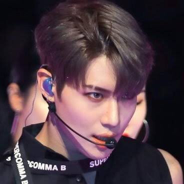 jinniefool's tweet photo. happy birthday taemin :-((( i love u so much u smol little baby :-(( U WILL FOREVER BE OUR MAKNAE!!!I will forever support u 🌈 Keep dancing n singing!!! I LOVE U SO SO MUCH!! STILL SAVIN UP TO BUY UR ALBUM ❤️❤️ #태민아생일축하해 #TAEMIN26thBirthday https://t.co/sP4K2YrbdG