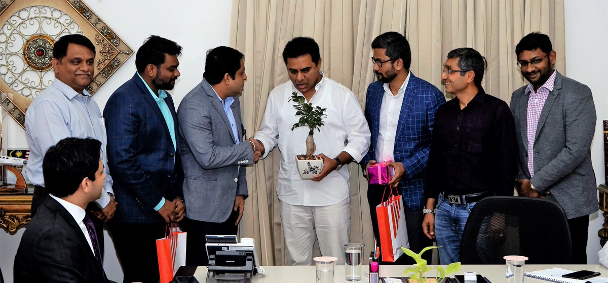 Payswiff's tweet photo. The Hon'ble IT Minister @KTRTRS launched our New Android powered POS device today at the Camp Office in Hyderabad.
The Device of the future is here!!
#futurePOS #androidPOS #DigitalTransformation #digitalindia #deviceoffuture #easeofdoingbusiness https://t.co/f1uquwicYg
