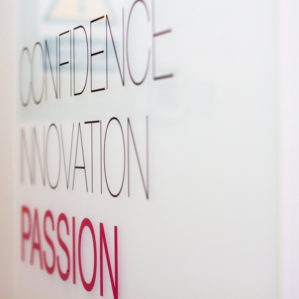 columnabranding's tweet photo. No son los individuos los que hacen exitosas las empresas, sino los equipos.
.
#ColumnaColors #Comunicación #communication #ColumnaBranding #creativity #creatividad #Barcelona #brandingdesign #brand #ColumnaBrandingdingagency #design #designinspiration #designer https://t.co/VMqtrFa1vZ