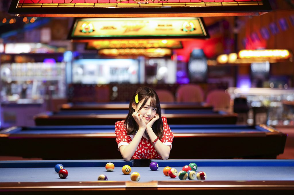 NipponColumbia's tweet photo. 【伊藤美来】

8月15日リリース！
伊藤美来（@InfoItomiku ）4thシングル「恋はMovie」🎬のアーティスト写真🎱とジャケット写真⛱が公開！✨
https://t.co/xwVZxSo32O

要チェック👇👇👇

#伊藤美来 https://t.co/iKTASpvVj2