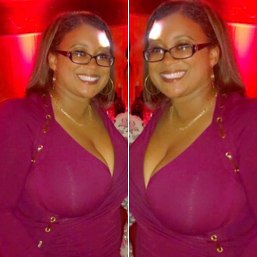 ohh_am's tweet photo. put on this shirt today /its sooo big! π π£ππΎππΎ i stood on the scale at 195 poundsππ
(START WEIGHT WAS 232 lbs) 37 pounds down! #transformationtuesday #weightlossjourney #betterbody #droppingweight #livingmybestlife #inmyfeelings #backagain #showmyasslikeastankhoe https://t.co/qsK8fdlrz0