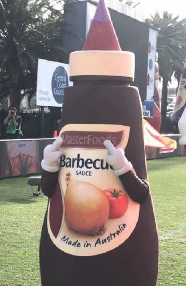 TheeeKou's tweet photo. Meanwhile, not all club legends on the Central Coast seem too thrilled on Usain coming to Gosford.. https://t.co/Tp71aqpBg7