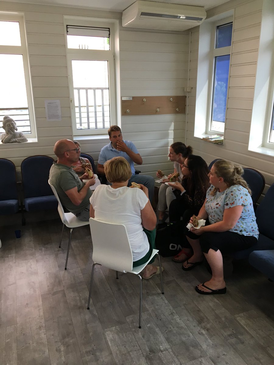 ceesrobbertsen's tweet photo. Dynamische training Teamwork mogen geven bij Tandartsenpraktijk Acacialaan Wormerveer B.V. Goede energie en de volgende stap gezet met een mooi team! #keeppushing #samen #teamwork https://t.co/E24H4QGbZN