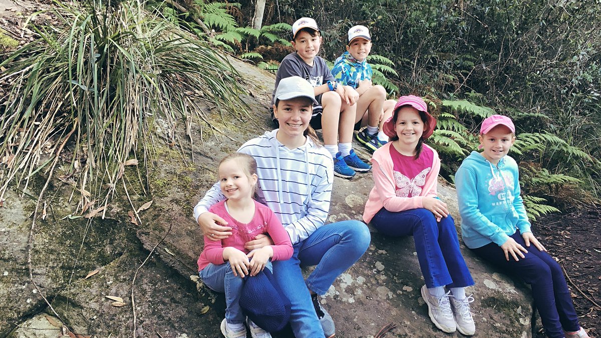 Moth_T's tweet photo. An enjoyable morning bushwalking with the extended Moth family at #BobbinHead. @moth_bev @louise14e 🌳🌱😀 https://t.co/oWe2o0aHwb