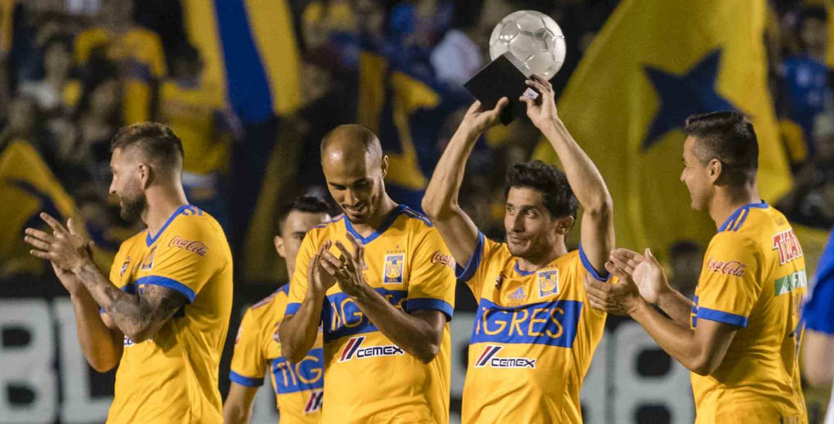 oncediariomx's tweet photo. #Tigres | INOLVIDABLE ADIÓS
Goles y fiesta fueron el marco perfecto para la despedida de Damián Álvarez. Un 6-3 entre Tigres y Amigos queda como anécdota de un bello adiós.
🌐https://t.co/9NlTkult3t
#DespedidaIncomparable #EstoEsTigres #SomosONCE https://t.co/GGV5j7O9NC