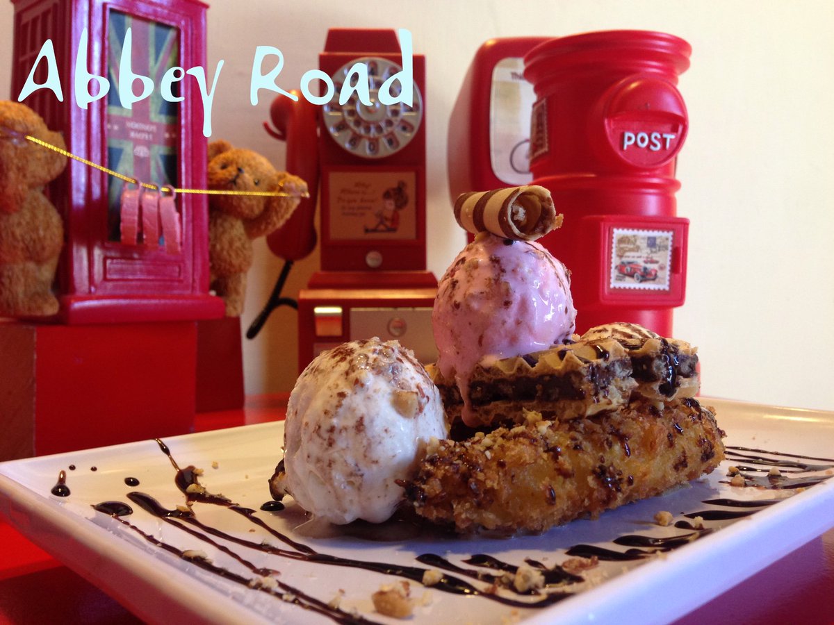 Es krim Abbey Road  dari Cspot Ice (Perintis, Urip dan Gowa)
Harga hanya 7.000 (harga normal 19.000) 
terbatas untuk 150 orang pertama saja yang melakukan komentar "saya mau es krim cspot harga 7.000 lalu tag 2 orang teman kamu yang ingin kamu ajak" 
Batas Penukaran 19 Juli 2018