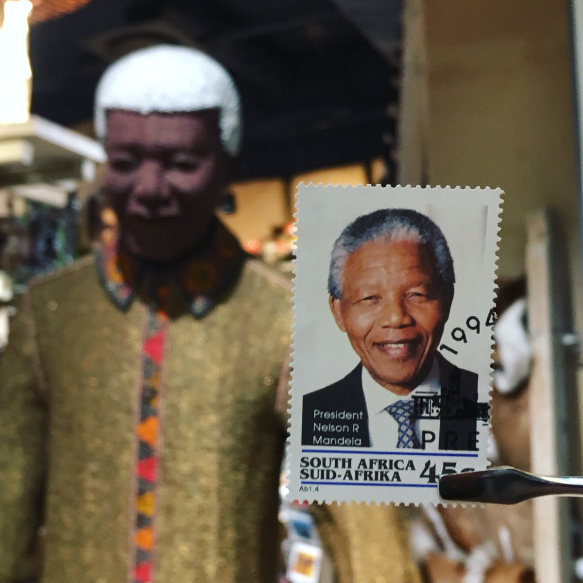 ExploringStamps's tweet image. Today marks 100 years since the birth of Nelson Mandela.
Regarded as an icon of democracy and social justice, Madiba became the president of South Africa after spending 27 years in prison. 
This stamp has a clear postmark year of 1994, his first year as president.
#mandeladay