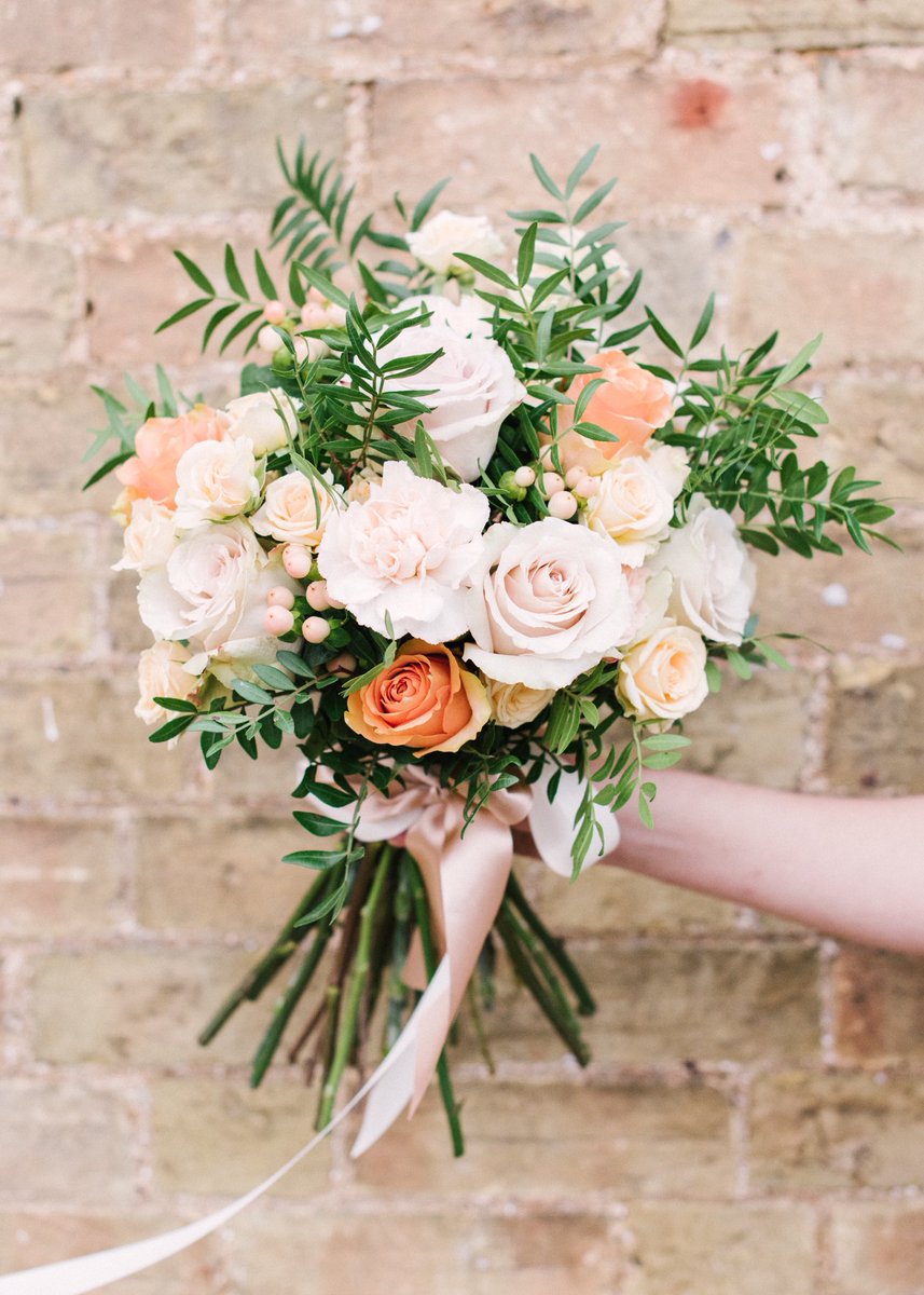 Peachy, nude and orange pops...

#rosebridalbouquet #inmyhand #bridetobe #theknot #underthefloralspell #mylifeinflowers #floriststives #weddingflorist #ido #cambridgebride #eventflorist #myfloraldays #inspirewithblooms #weddingflowers #roses #peachesandcream #floralphotography