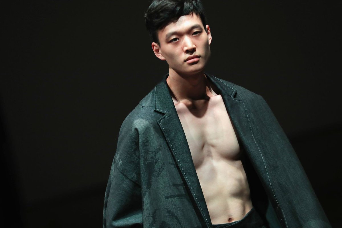 ISKODENIM's tweet photo. The Design award of this year’s edition of I-SKOOL went to Jaeha Im, ESMOD Seoul. The theme was UnDocumented, breaking boundaries and reflecting on past and future. @iskooldenim @esmodseoul #iskodenim #iskooldenim #denimdesignaward #undocumented #iskoolfinal #iskool5 https://t.co/YyKlZRZjQg