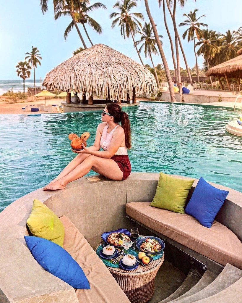 🌊The melody of the magnificent palms, and the serene surrounding waters will lull you into a state of nirvana. 🌴
📍Jetwing Surf 
📸 <a href="/tanyabaracchi/">Tanya Francesca</a>

#islandvibes #discoversrilanka #jetwinghotels #srilanka #travelsrilanka  #beautifulhotels #beautifuldestinations #lka #voyaged