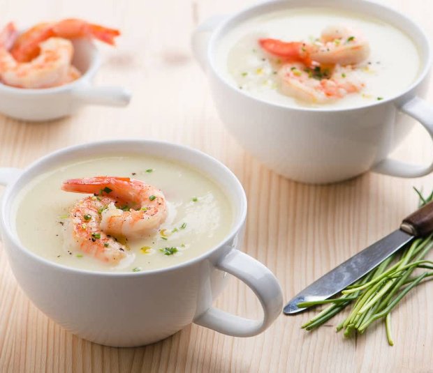 FoodWorld999's tweet photo. My dear foodies! I am ready with a delectable soup recipe  #PrawnsCoconutMilkSoup. Are you ready to prepare it at your condo this  chilling #Monsoon. #PrawnsSoup #PrawnsChowder #soup #Chowder  #MonsoonSession2018 #Monsoon2018 #monsoon 

Process here...👇👇
https://t.co/0JO1zmorGy https://t.co/yU6FsXLA73