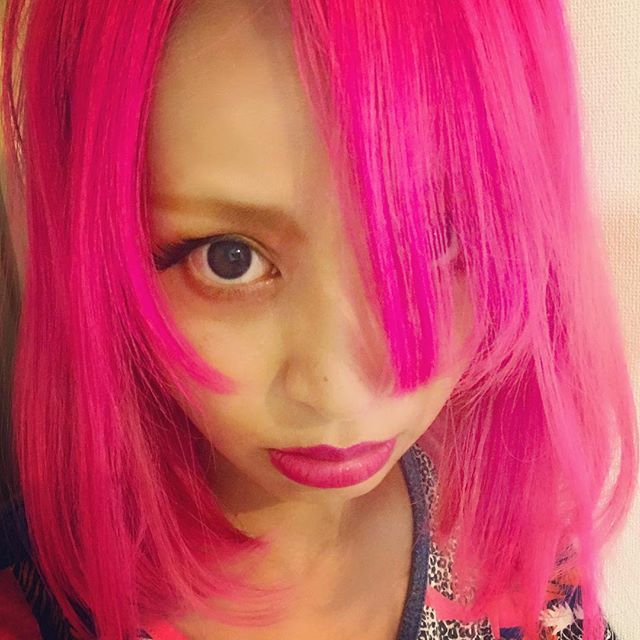 NEEKO21's tweet image. pink入れ直したヨ💜
@satoshitakagi @bloc_japon アリガトウ💘💘💘
#ニーコピンク#ピンクママ#ピンク髪
#pinkhair#pinkmom#pinklove#pink
#crazycolor ift.tt/2zXZJJp