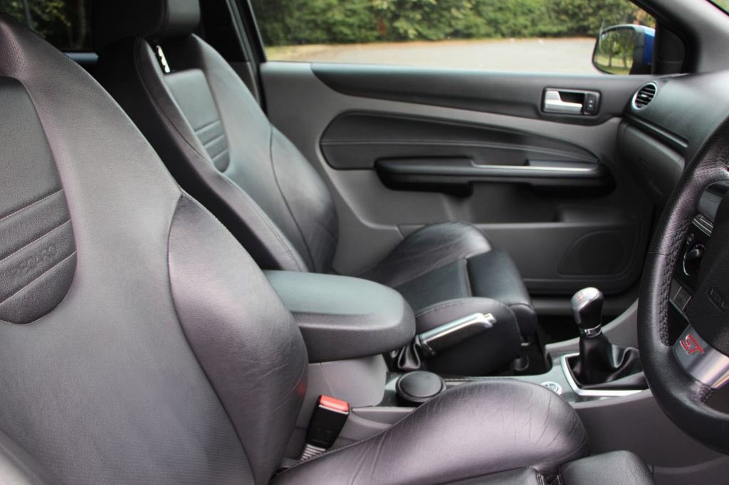 AutocarsHull's tweet photo. Focus ST-3 2.5 just in, 56,000 miles only, leather and sat nav ! £199 deposit £199 per month. Full details here .... https://t.co/6WIBwmPnyh https://t.co/SJVks1oz4L