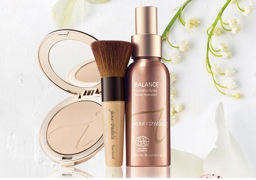 ry_comau's tweet photo. Discover jane iredale's range of original, mineral makeup that will make your makeup look flawless from day to night. ☀️🌙

We're even giving you 20% off the brand in our #BEAUTYMAYHEM sale! 😍

SHOP: https://t.co/PSUN2PBqQb https://t.co/OmUD9m28Fh