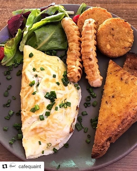 #Repost
That's how we deal with the middle of the week! #BreakfastOfChampions
#CafeQuaint #eggs #eggsfordays #jkk #eggsforbreakfast #HealthyEating #cleaneating #alldaybreakfast #seasonalproduce #conceptcafe #breakfastclub #breakfast #wednesdaymotivation #midweekspread