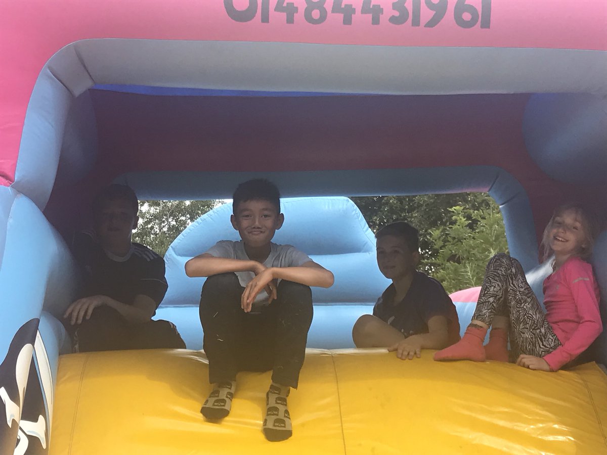 Y6MelthamMoor's tweet photo. Inflatable and sumo fun as a leavers treat π€£π https://t.co/xqatDTIrJZ
