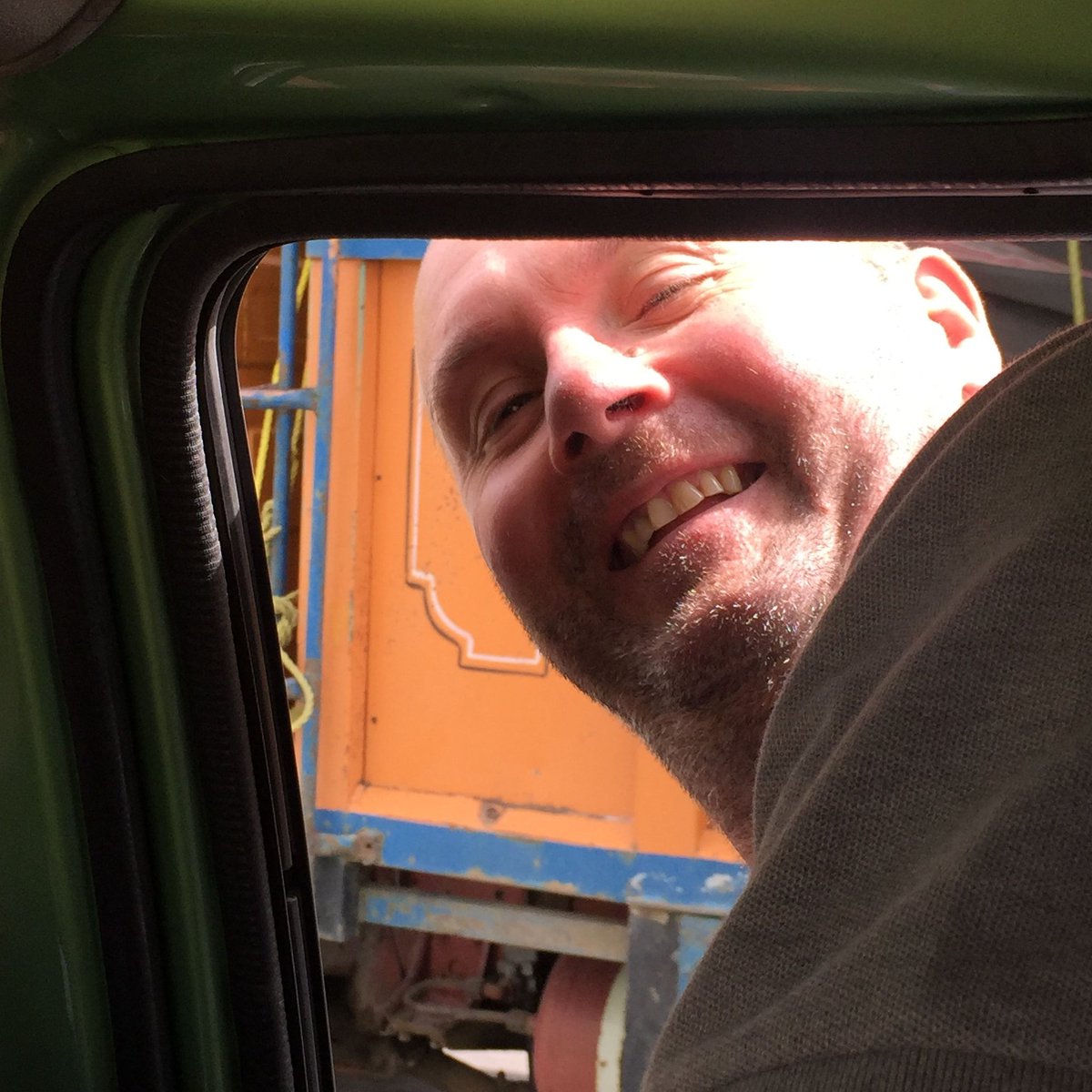 TKMSMAX's tweet photo. Really special and touching words by @mcewenrobbie and @mwkeenan about @BigKellz1 Tonight. Miss and love you big man! #Sorrentotrucking #Bigkels #keepfighting 🥊🥊🥊 https://t.co/NRaswDU8tX