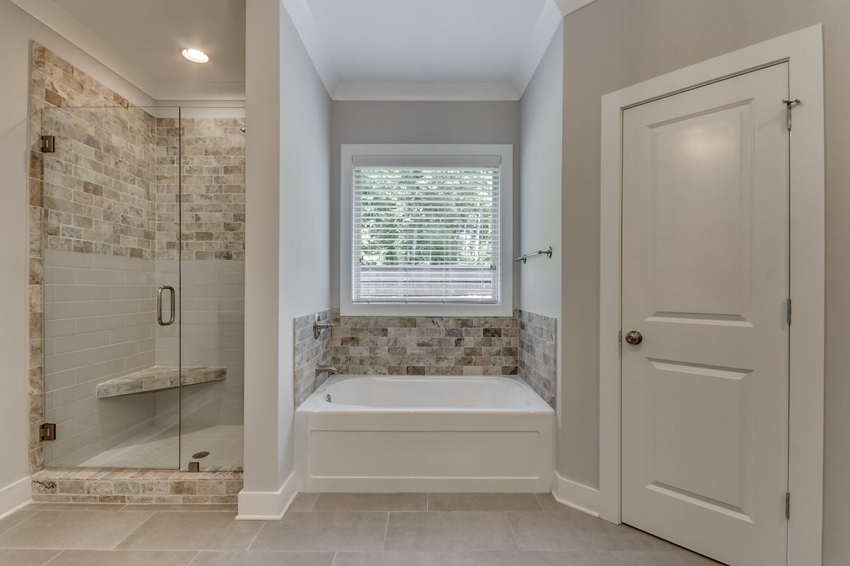 Builders_Group's tweet photo. Another sold home in Bristol Park! Come stop by our office today, and let us draw up your dream home! #TheBuildersGroup #Tuscaloosa https://t.co/cNthB2wRoh