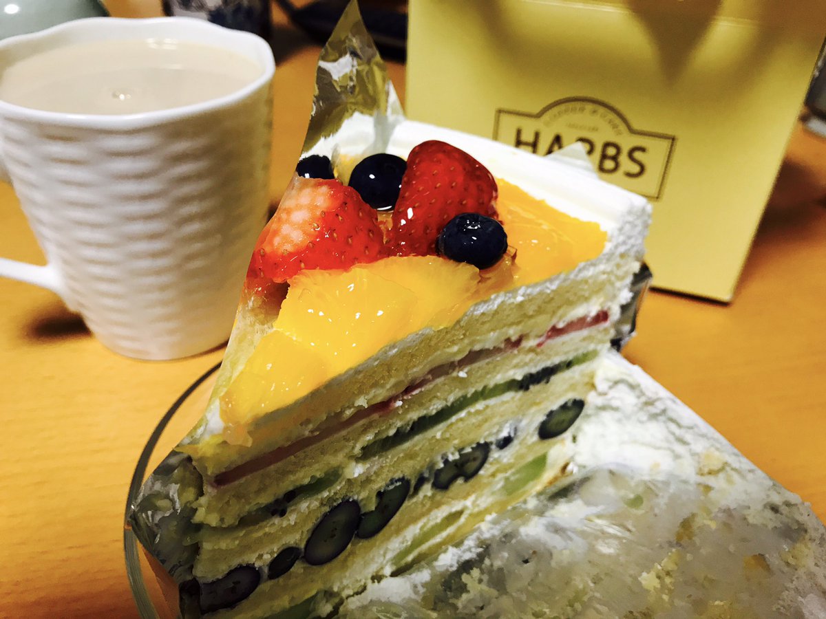 キイ デザート W フレッシュフルーツケーキ とかいう名前のケーキ ハーブス 上野松坂屋