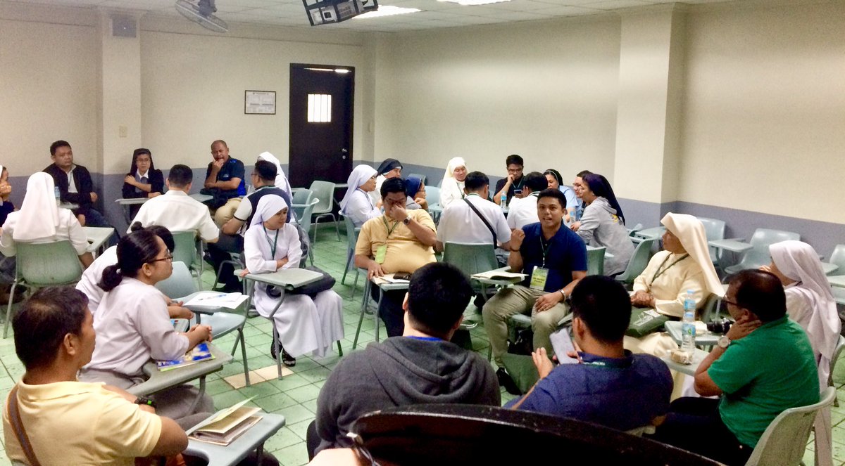 jamBalderas's tweet photo. PCNE V Day 1 @ UST. #FeedTheMultitude https://t.co/RKpcjNC8wF