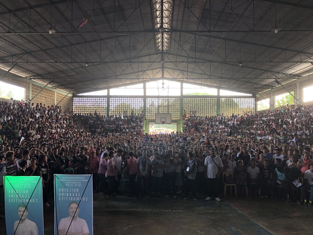 dingdongdantes's tweet photo. Thank u, Misamis Oriental! Mula sa mga opisyal, estudyante, guro, magulang, kabataan at residente ng Bayan ng Balingasag,Salay, Talisayan, Medina at Gingoog, ramdam namin ang inyong suporta sa mga programa ng #YesPH para maitaguyod ang bawat magaaral at working students s bansa. https://t.co/Z0ycZa2hWW