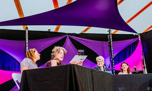 QI panellists on stage