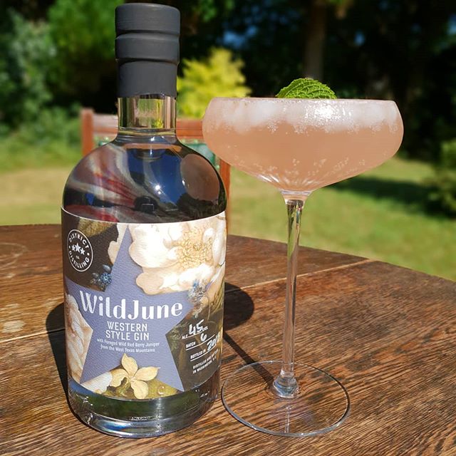 DC_Distilling's tweet photo. #aboutlastweek - @wildjunegin sponsoring the wonderful cause called #barbeque.
REPOST @ccobb54Today's BBQ as sponsored by @districtdistillingco #WildJune #Gin #Tonic #DistrictDistilling
https://t.co/nSBcqna9sF https://t.co/jX55RnYYsA
