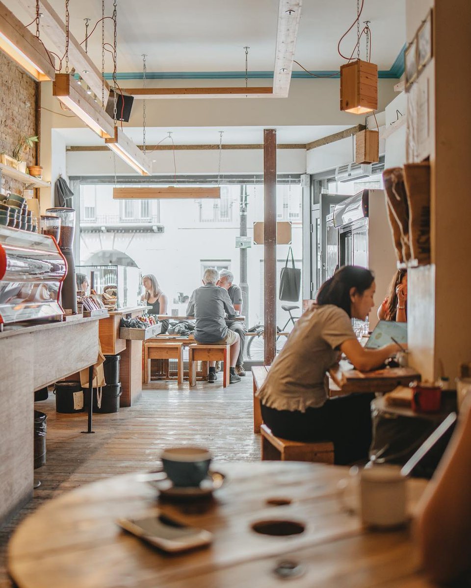 Did you know that a change of environment stimulates creativity. Get out of the office today &amp; enjoy Vagabond space instead ☕️🙌 #islington #hollowayroad