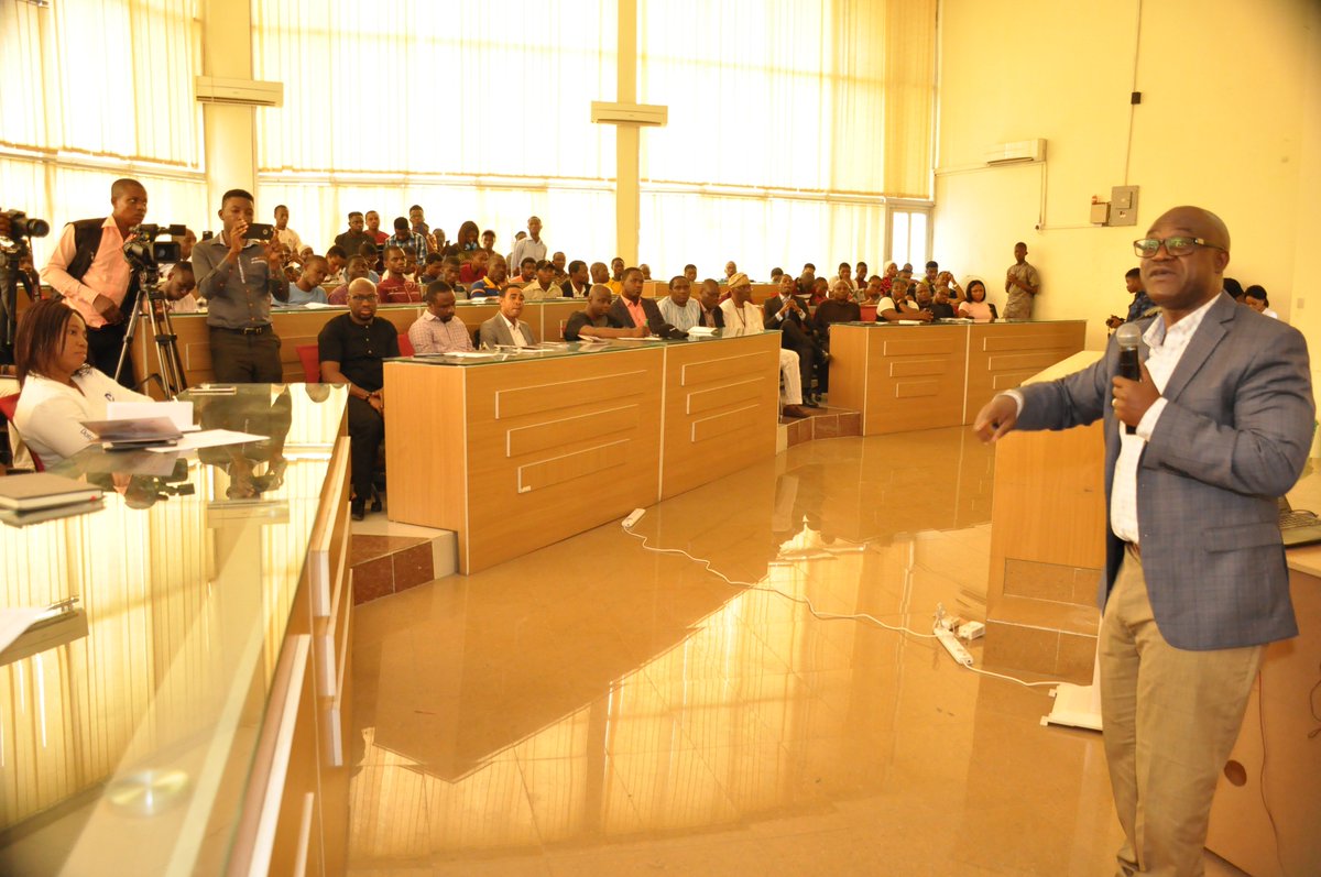 dsn_ai_network's tweet image. Watch AIHub kickoff & see why leaders in Finance (FCMB,Diamond Bank,Trium),Telco (MTN),Energy (Chevron),Tech(Microsoft,SAS, BlueChip),Consulting(KPMG), FinTech (Interswitch,Farmcrowdy),Investor (L5Lab, Uhuru,Itanna),Media(ProShare)etc. are supporting
Click goo.gl/4WpZNM