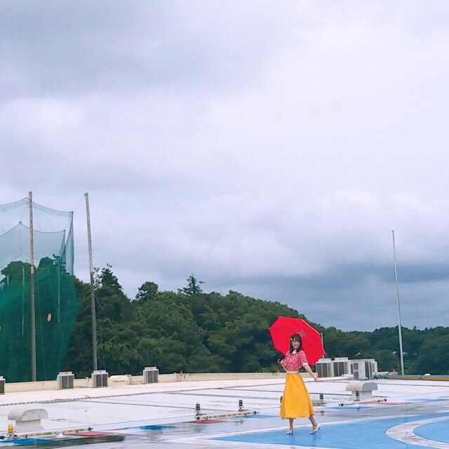 伊藤美来 公式info 8月15日発売の4thシングル 恋はmovie のアー写 ジャケットが公開されました 今までとガラッと変わって 楽曲に合わせてポップな感じになりました 3パターン違う衣装というのがポイントですね そして今日21時 の フレッシュ